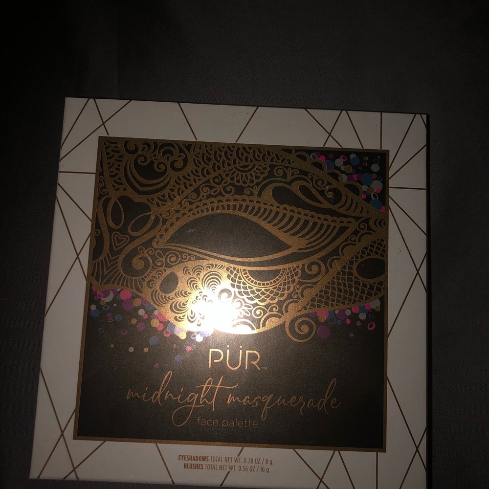 Eye shadows
